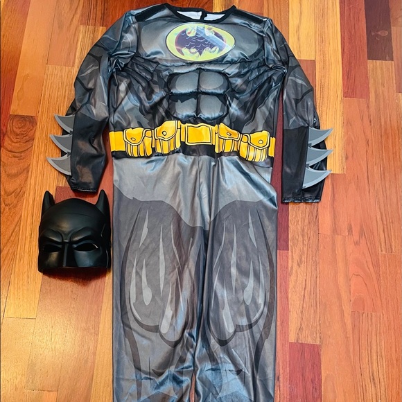 Boy's Batman Costume Sz Small